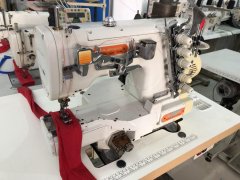 <b>而无需把裁片的边缘摺入以防散边</b>