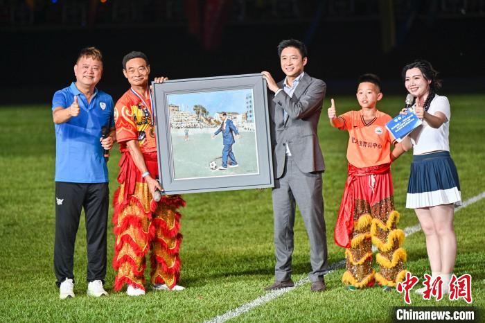 佛山“西甲”联赛开幕 四十支劲旅齐聚非遗盛宴