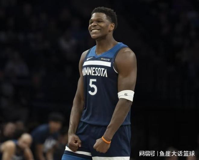 勇士惨败森林狼爱德华兹砍42分勇士伤病潮难阻颓