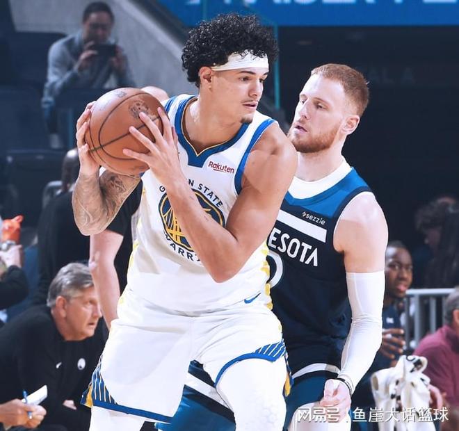 勇士惨败森林狼爱德华兹砍42分勇士伤病潮难阻颓