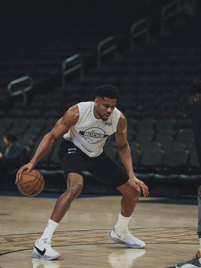 字母哥怒斥雄鹿禁赛：联盟调查背后真相