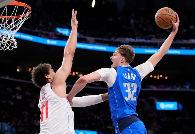 伦纳德34分创历史纪录 快船力克独行侠稳居西部