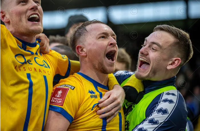 阿森纳争夺阿尔瓦雷斯引热议 转会难题待解