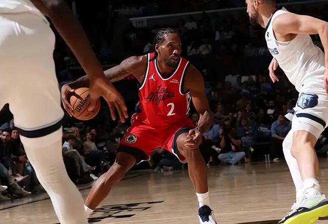 雷霆掘金鏖战 约基奇冲击纪录 三场对决引爆常规